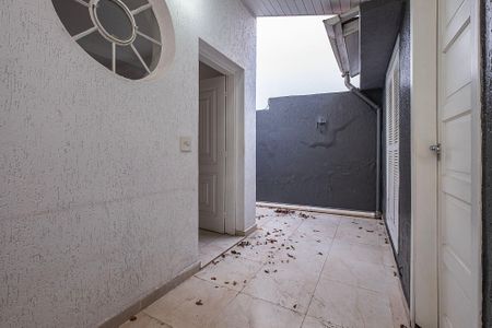 Casa para alugar com 138m², 2 quartos e 1 vagaQuintal