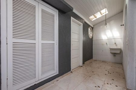 Casa para alugar com 138m², 2 quartos e 1 vagaÁrea de Serviço