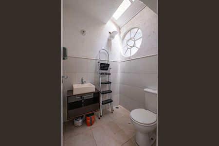Casa para alugar com 138m², 2 quartos e 1 vagaBanheiro de Serviço