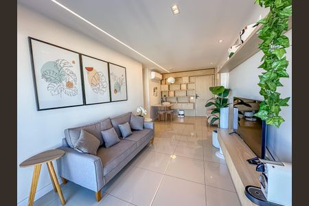Apartamento à venda com 73m², 2 quartos e 1 vaga Apartamento à venda com 73m², 2 quartos e 1 vagaSala