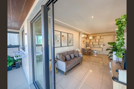 Apartamento à venda com 73m², 2 quartos e 1 vaga Apartamento à venda com 73m², 2 quartos e 1 vagaSala