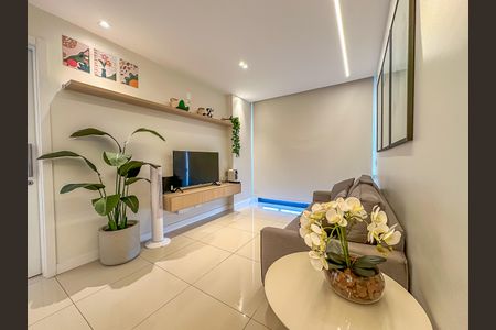 Apartamento à venda com 73m², 2 quartos e 1 vaga Apartamento à venda com 73m², 2 quartos e 1 vagaSala