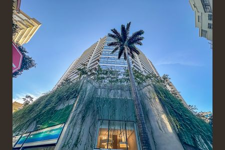 Apartamento à venda com 73m², 2 quartos e 1 vaga Apartamento à venda com 73m², 2 quartos e 1 vagaFachada