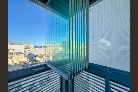 Apartamento à venda com 73m², 2 quartos e 1 vaga Apartamento à venda com 73m², 2 quartos e 1 vagaVista da Varanda da Sala