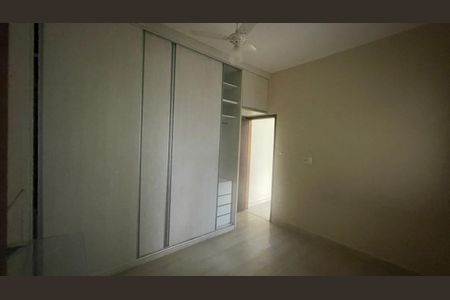 Casa à venda com 80m², 3 quartos e 2 vagas Casa à venda com 80m², 3 quartos e 2 vagasQuarto 1