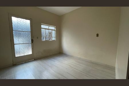 Sala de casa à venda com 3 quartos, 80m² em Boa Vista, Belo Horizonte