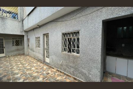 Casa à venda com 80m², 3 quartos e 2 vagas Casa à venda com 80m², 3 quartos e 2 vagasÁrea Externa