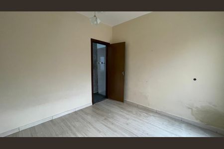 Casa à venda com 80m², 3 quartos e 2 vagas Casa à venda com 80m², 3 quartos e 2 vagasSuíte
