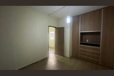 Casa à venda com 80m², 3 quartos e 2 vagas Casa à venda com 80m², 3 quartos e 2 vagasSuíte