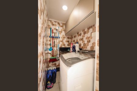 Apartamento à venda com 69m², 3 quartos e 1 vagaÁrea de Serviço