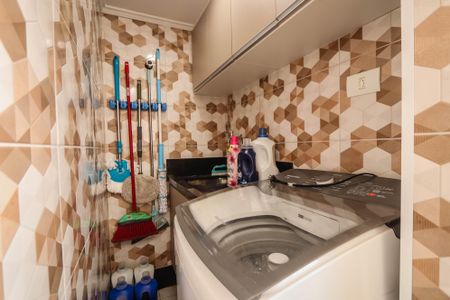 Apartamento à venda com 69m², 3 quartos e 1 vagaÁrea de Serviço