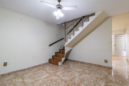 Casa à venda com 120m², 3 quartos e 2 vagasSala