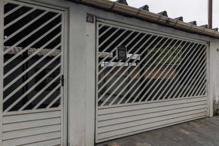 Casa à venda com 120m², 3 quartos e 2 vagasFachada