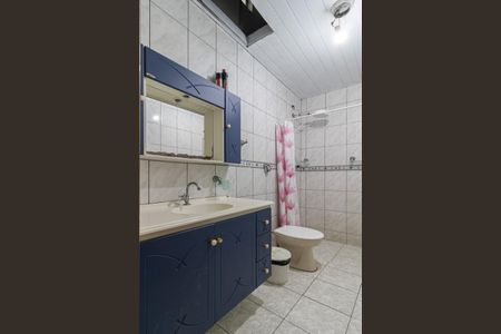 Casa à venda com 120m², 3 quartos e 2 vagasBanheiro 