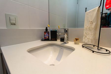 Apartamento à venda com 85m², 2 quartos e 2 vagasBanheiro da Suíte 1