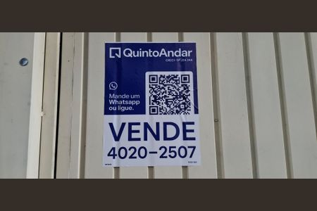 Casa à venda com 101m², 2 quartos e 2 vagas Casa à venda com 101m², 2 quartos e 2 vagasPlaquinha instalada na fachada