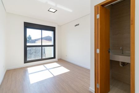 Casa à venda com 200m², 3 quartos e 2 vagasSuíte 01