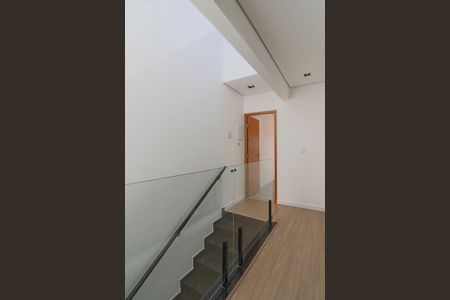 Casa à venda com 200m², 3 quartos e 2 vagasCorredor para as Suítes