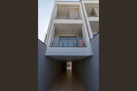 Casa à venda com 200m², 3 quartos e 2 vagasFachada