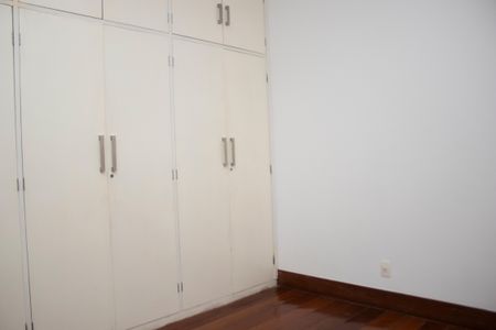 Apartamento para alugar com 430m², 5 quartos e 2 vagasQuarto 1