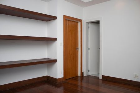 Apartamento para alugar com 430m², 5 quartos e 2 vagasSala 2