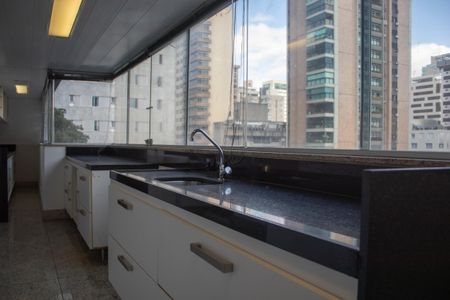 Apartamento para alugar com 430m², 5 quartos e 2 vagasCozinha