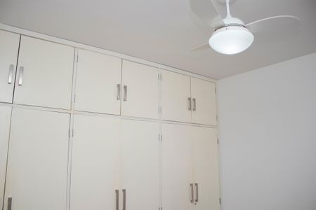 Apartamento para alugar com 430m², 5 quartos e 2 vagasQuarto 2