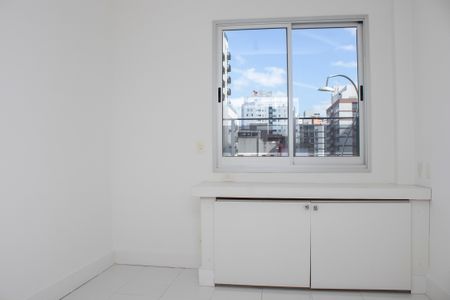 Apartamento para alugar com 430m², 5 quartos e 2 vagasQuarto 5