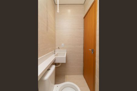 Casa à venda com 200m², 3 quartos e 2 vagasBanheiro da Suíte 2