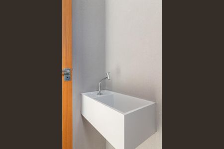 Casa à venda com 200m², 3 quartos e 2 vagasLavabo 02