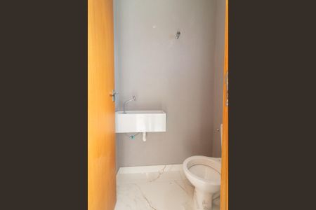 Casa à venda com 200m², 3 quartos e 2 vagasLavabo 02