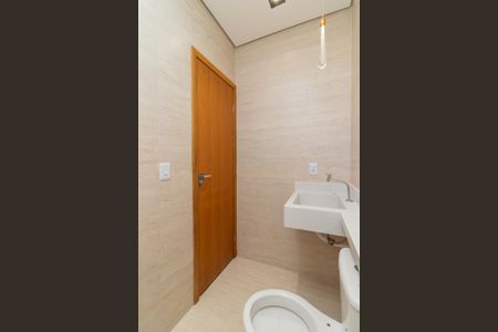 Casa à venda com 200m², 3 quartos e 2 vagasBanheiro da Suíte 3