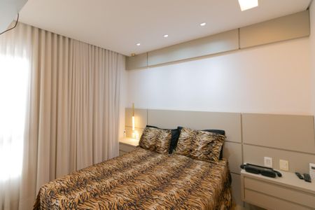 Apartamento à venda com 120m², 4 quartos e 2 vagas Apartamento à venda com 120m², 4 quartos e 2 vagasSuíte