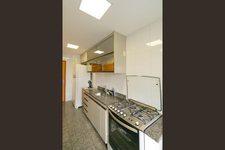 Apartamento à venda com 120m², 4 quartos e 2 vagas Apartamento à venda com 120m², 4 quartos e 2 vagasCozinha