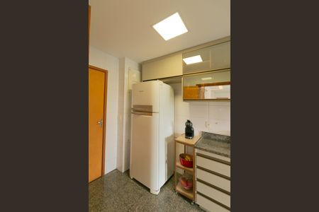 Apartamento à venda com 120m², 4 quartos e 2 vagas Apartamento à venda com 120m², 4 quartos e 2 vagasCozinha