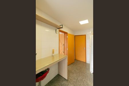 Apartamento à venda com 120m², 4 quartos e 2 vagas Apartamento à venda com 120m², 4 quartos e 2 vagasCozinha