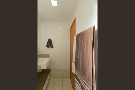 Apartamento à venda com 120m², 4 quartos e 2 vagas Apartamento à venda com 120m², 4 quartos e 2 vagasBanheiro da Suíte