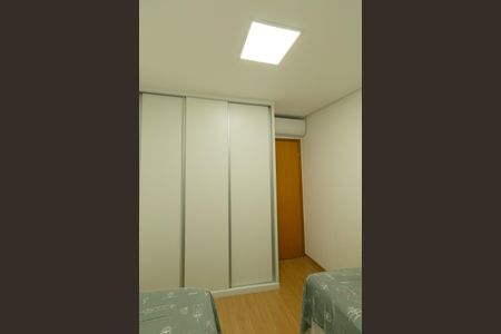 Apartamento à venda com 120m², 4 quartos e 2 vagas Apartamento à venda com 120m², 4 quartos e 2 vagasQuarto 1