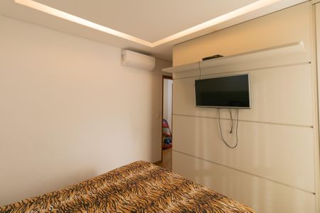 Apartamento à venda com 120m², 4 quartos e 2 vagas Apartamento à venda com 120m², 4 quartos e 2 vagasSuíte