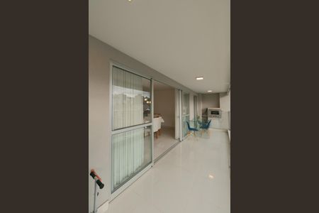 Apartamento à venda com 120m², 4 quartos e 2 vagas Apartamento à venda com 120m², 4 quartos e 2 vagasVaranda da Sala