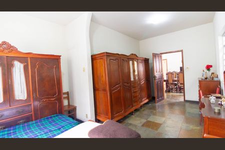 Casa à venda com 300m², 3 quartos e 5 vagas Casa à venda com 300m², 3 quartos e 5 vagasQuarto 1