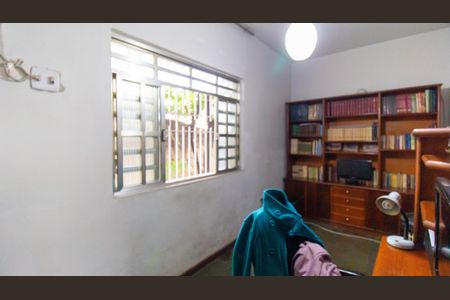 Casa à venda com 300m², 3 quartos e 5 vagas