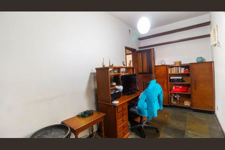 Casa à venda com 300m², 3 quartos e 5 vagas