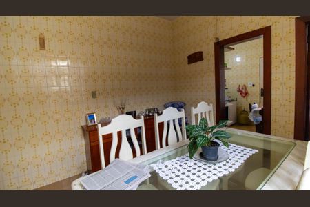 Casa à venda com 300m², 3 quartos e 5 vagas Casa à venda com 300m², 3 quartos e 5 vagasCopa