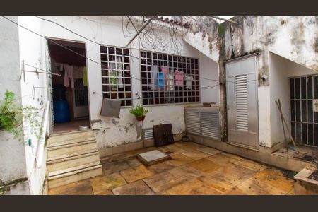 Casa à venda com 300m², 3 quartos e 5 vagas Casa à venda com 300m², 3 quartos e 5 vagasQuintal