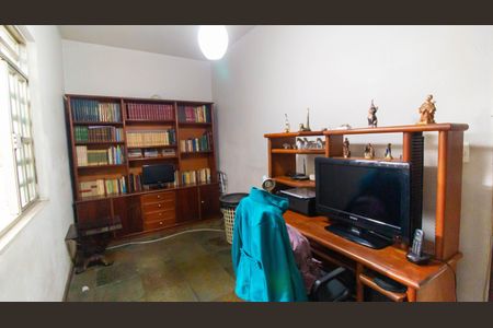 Casa à venda com 300m², 3 quartos e 5 vagas