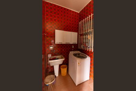 Casa à venda com 300m², 3 quartos e 5 vagas Casa à venda com 300m², 3 quartos e 5 vagasÁrea de Serviço