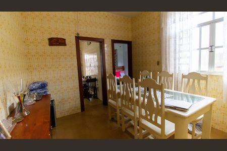 Casa à venda com 300m², 3 quartos e 5 vagas Casa à venda com 300m², 3 quartos e 5 vagasCopa