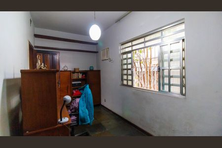 Casa à venda com 300m², 3 quartos e 5 vagas