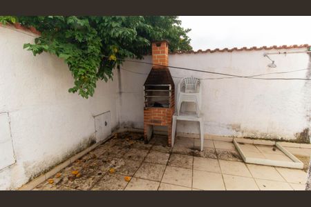 Casa à venda com 300m², 3 quartos e 5 vagas Casa à venda com 300m², 3 quartos e 5 vagasQuintal